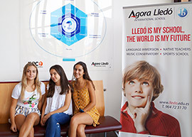 Tres alumnas del colegio Lledó de Castellón, reciben el premio extraordinario de Secundaria