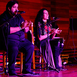 Zambomba Flamenca ofreció un espectáculo flamenco navideño